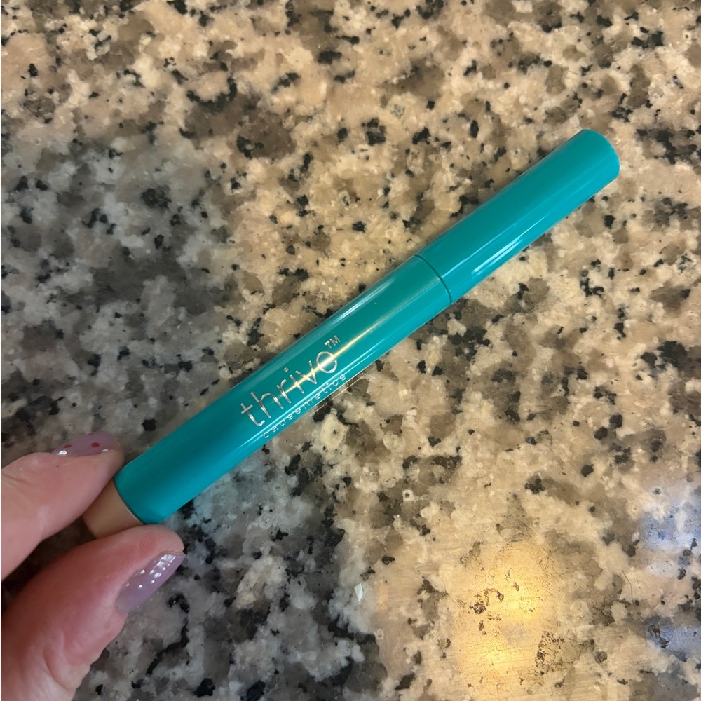 NWT Thrive Eyeshadow Stick in Stella